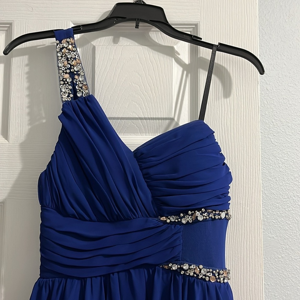 Dress - Picture 2 of 5
